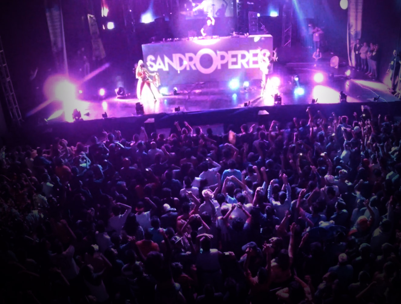 Sandro Peres DJ en Festival